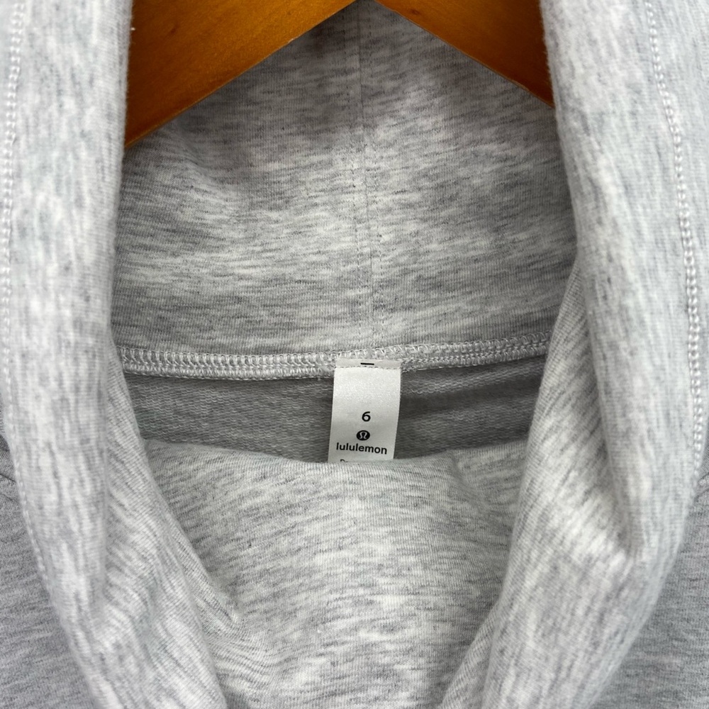 Lululemon Pullover - Picture 8 of 8